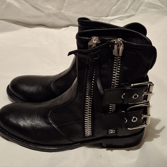 Vero Cuoio Italian Boots - Picture 2 of 5